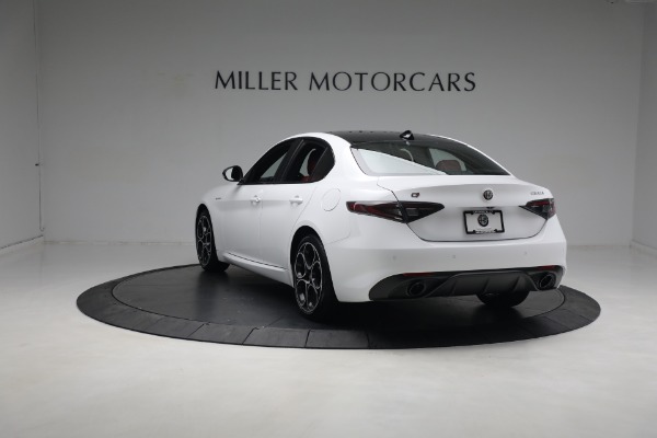 New 2024 Alfa Romeo Giulia Veloce for sale $55,285 at Bentley Greenwich in Greenwich CT 06830 8