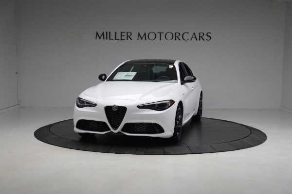 New 2024 Alfa Romeo Giulia Veloce for sale $55,285 at Bentley Greenwich in Greenwich CT 06830 1