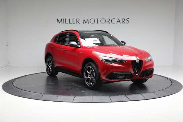 New 2024 Alfa Romeo Stelvio Veloce for sale $56,445 at Bentley Greenwich in Greenwich CT 06830 22