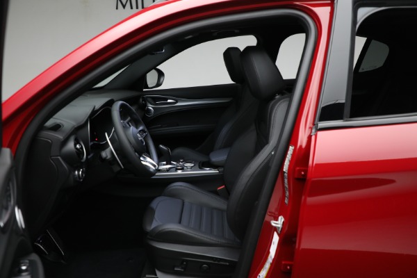 New 2024 Alfa Romeo Stelvio Veloce for sale Sold at Bentley Greenwich in Greenwich CT 06830 27