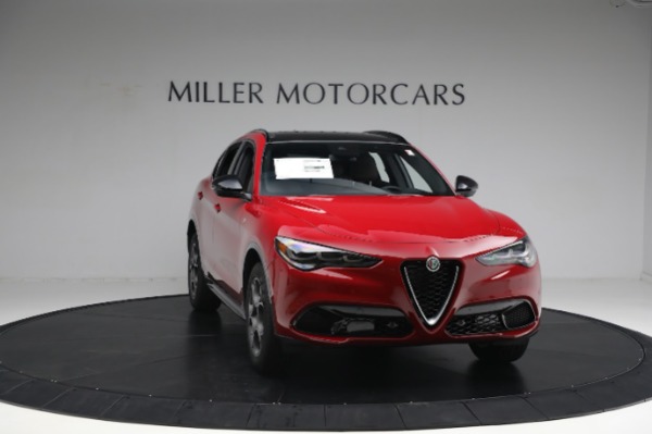 New 2024 Alfa Romeo Stelvio Ti for sale $53,920 at Bentley Greenwich in Greenwich CT 06830 10