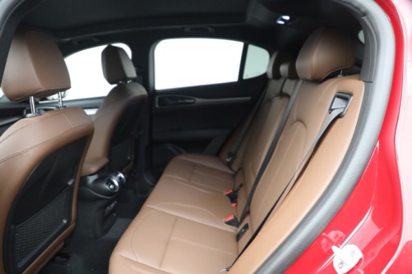New 2024 Alfa Romeo Stelvio Ti for sale $53,920 at Bentley Greenwich in Greenwich CT 06830 17