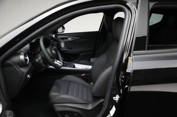 New 2024 Alfa Romeo Tonale Ti for sale $52,790 at Bentley Greenwich in Greenwich CT 06830 27