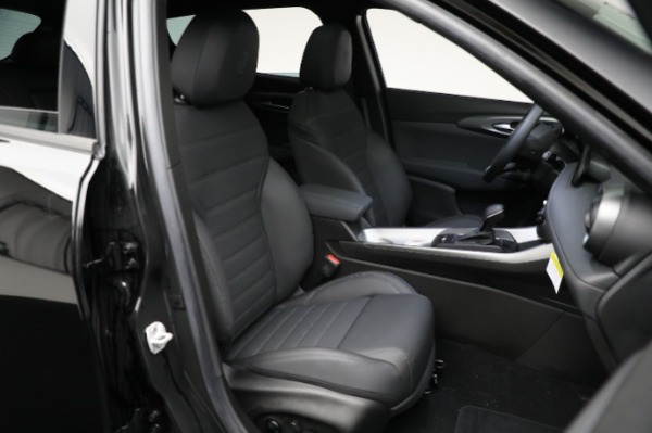 Used 2024 Alfa Romeo Tonale Ti for sale $30,900 at Bentley Greenwich in Greenwich CT 06830 27