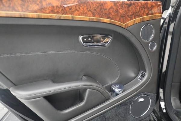 Used 2017 Bentley Mulsanne for sale $149,900 at Bentley Greenwich in Greenwich CT 06830 28