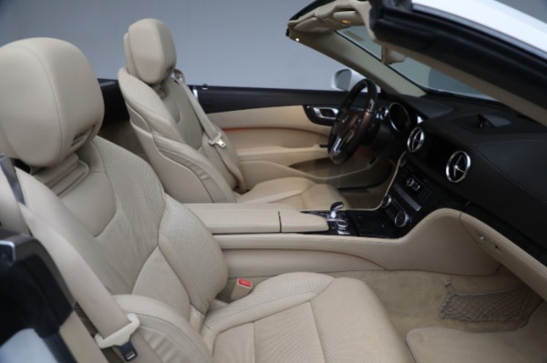 Used 2016 Mercedes-Benz SL-Class SL 400 for sale $44,900 at Bentley Greenwich in Greenwich CT 06830 26
