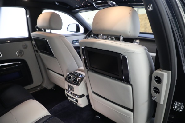 Used 2019 Rolls-Royce Black Badge Ghost for sale $225,900 at Bentley Greenwich in Greenwich CT 06830 27
