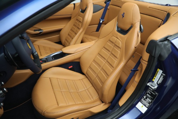 Used 2022 Ferrari Portofino M for sale $324,900 at Bentley Greenwich in Greenwich CT 06830 21
