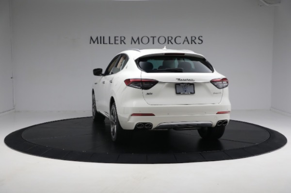 Used 2021 Maserati Levante S GranLusso for sale $62,900 at Bentley Greenwich in Greenwich CT 06830 13