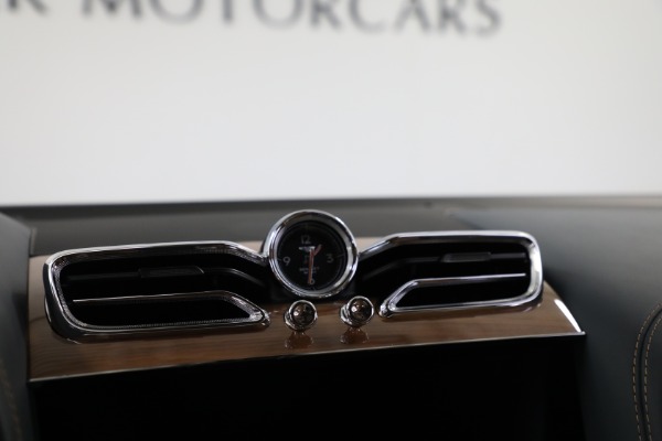 Used 2023 Bentley Bentayga V8 for sale $183,900 at Bentley Greenwich in Greenwich CT 06830 22