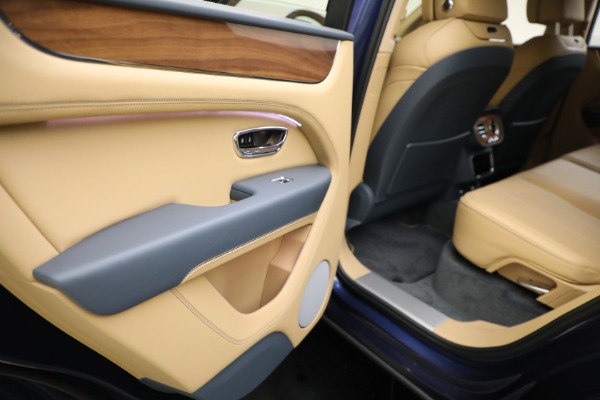 Used 2023 Bentley Bentayga V8 for sale $183,900 at Bentley Greenwich in Greenwich CT 06830 26