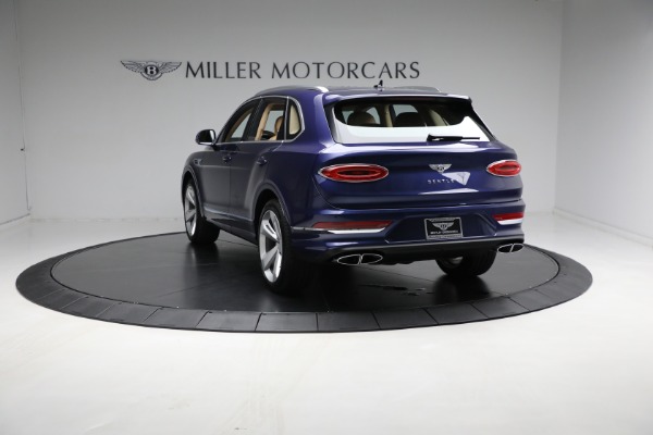 New 2023 Bentley Bentayga V8 for sale $235,300 at Bentley Greenwich in Greenwich CT 06830 5
