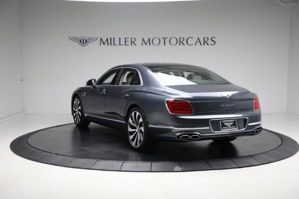 New 2024 Bentley Flying Spur Azure V8 for sale $288,300 at Bentley Greenwich in Greenwich CT 06830 5