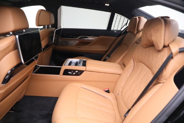 Used 2022 BMW 7 Series ALPINA B7 xDrive for sale $109,900 at Bentley Greenwich in Greenwich CT 06830 24
