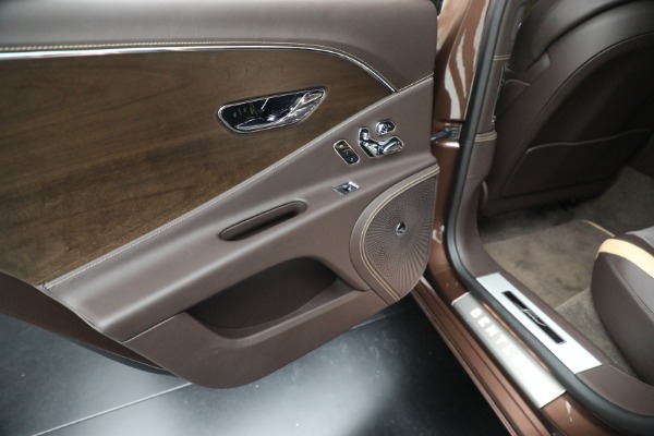 Used 2023 Bentley Flying Spur Speed for sale $289,900 at Bentley Greenwich in Greenwich CT 06830 19