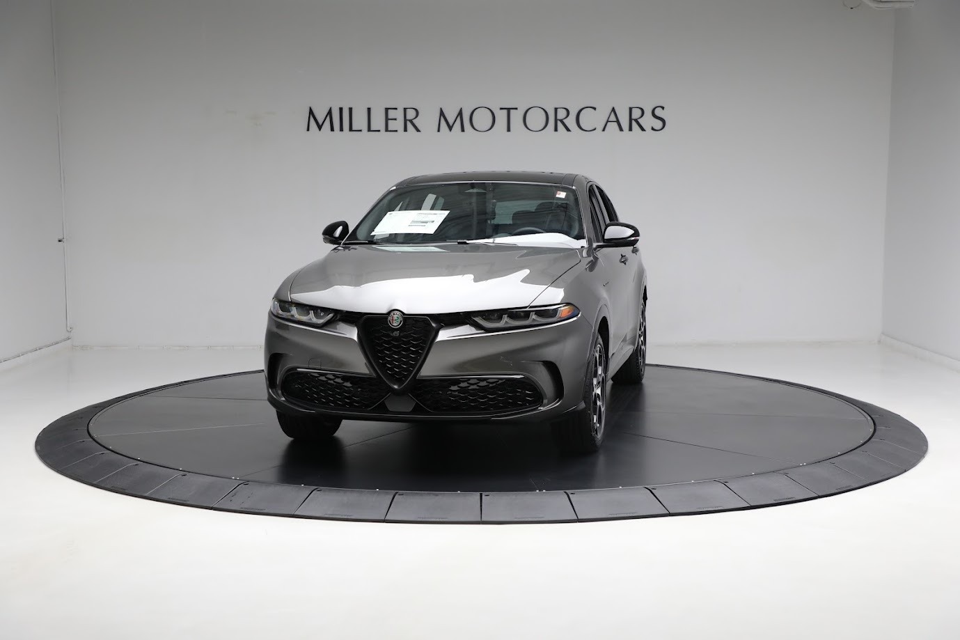 New 2024 Alfa Romeo Tonale Veloce for sale $55,800 at Bentley Greenwich in Greenwich CT 06830 1
