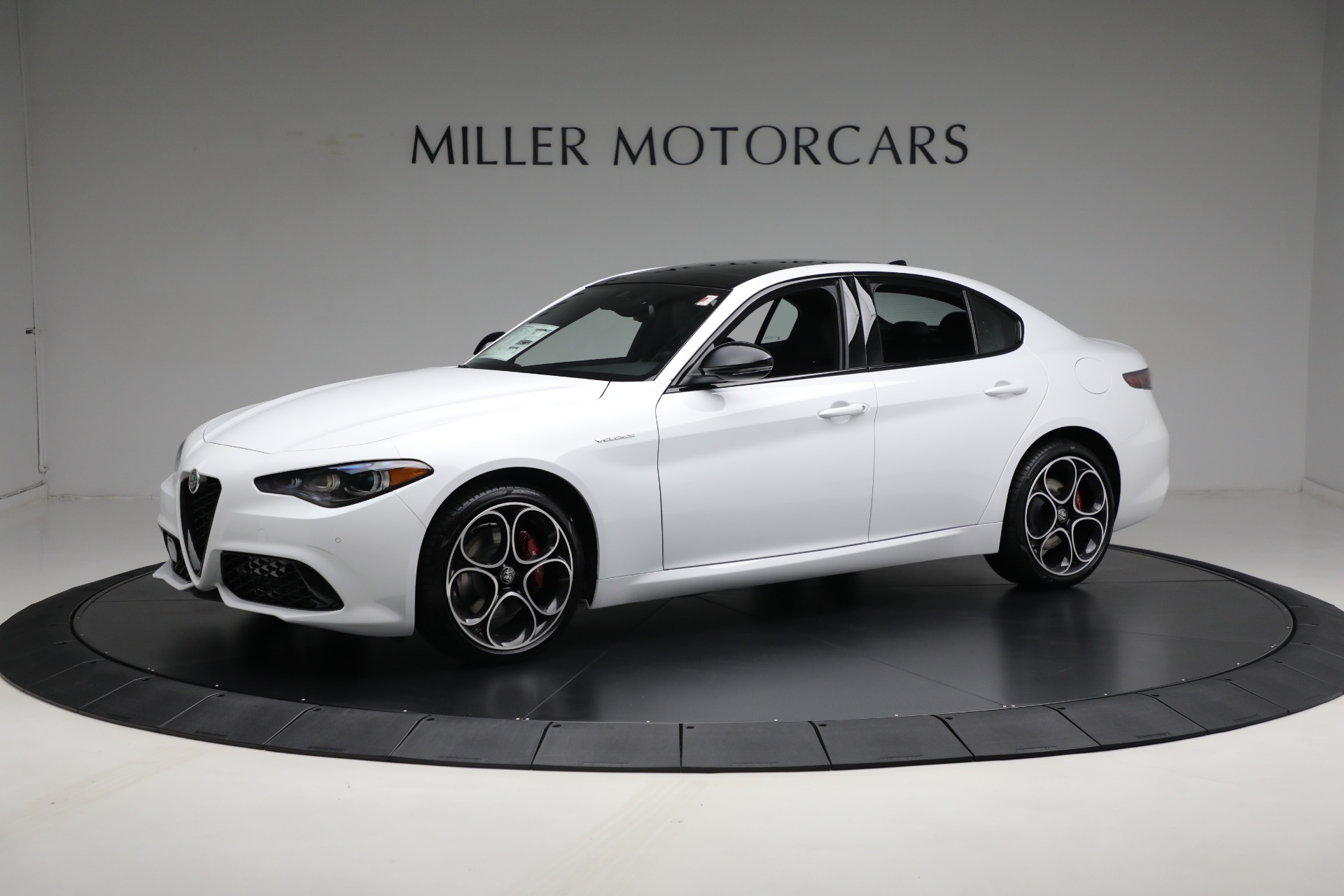 New 2024 Alfa Romeo Giulia Veloce for sale $54,285 at Bentley Greenwich in Greenwich CT 06830 1