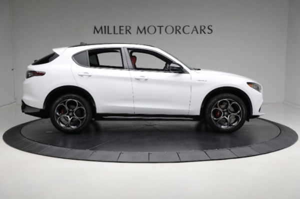 New 2024 Alfa Romeo Stelvio Veloce for sale Sold at Bentley Greenwich in Greenwich CT 06830 19