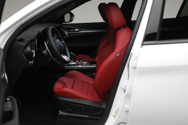 New 2024 Alfa Romeo Stelvio Veloce for sale Sold at Bentley Greenwich in Greenwich CT 06830 26