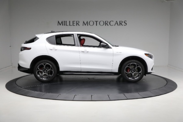New 2024 Alfa Romeo Stelvio Veloce for sale Sold at Bentley Greenwich in Greenwich CT 06830 16