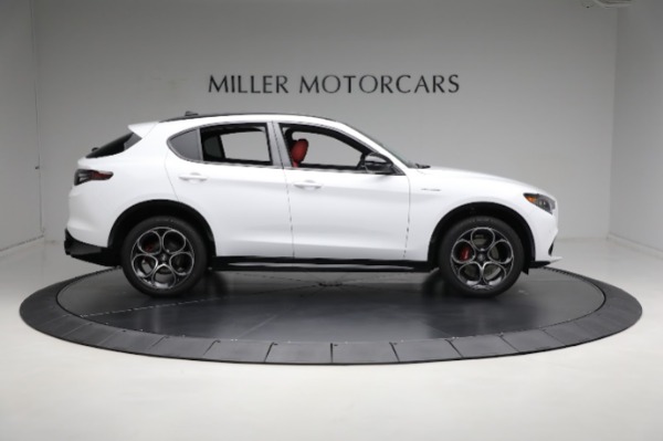 New 2024 Alfa Romeo Stelvio Veloce for sale $57,420 at Bentley Greenwich in Greenwich CT 06830 16