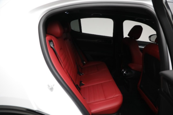 New 2024 Alfa Romeo Stelvio Veloce for sale $57,420 at Bentley Greenwich in Greenwich CT 06830 27