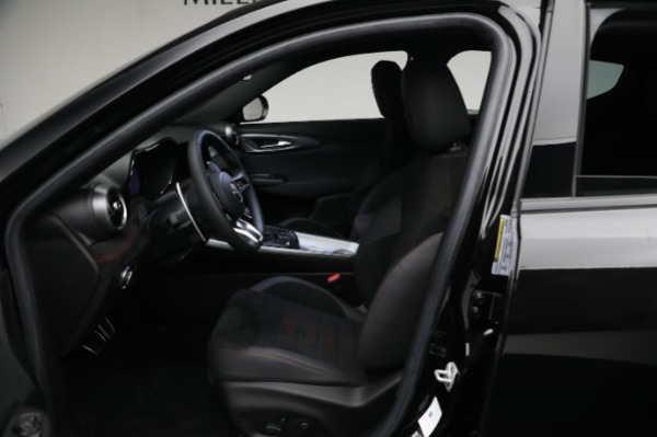 New 2024 Alfa Romeo Tonale Veloce for sale Sold at Bentley Greenwich in Greenwich CT 06830 24