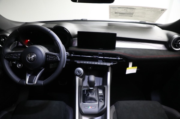Used 2024 Alfa Romeo Tonale Veloce for sale $28,900 at Bentley Greenwich in Greenwich CT 06830 28
