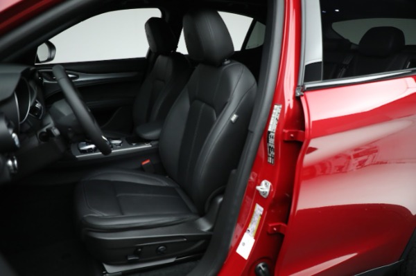 New 2024 Alfa Romeo Stelvio Ti for sale Sold at Bentley Greenwich in Greenwich CT 06830 26