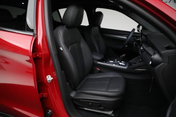 New 2024 Alfa Romeo Stelvio Ti for sale Sold at Bentley Greenwich in Greenwich CT 06830 27
