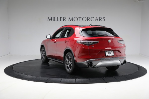 New 2024 Alfa Romeo Stelvio Ti for sale $53,895 at Bentley Greenwich in Greenwich CT 06830 9