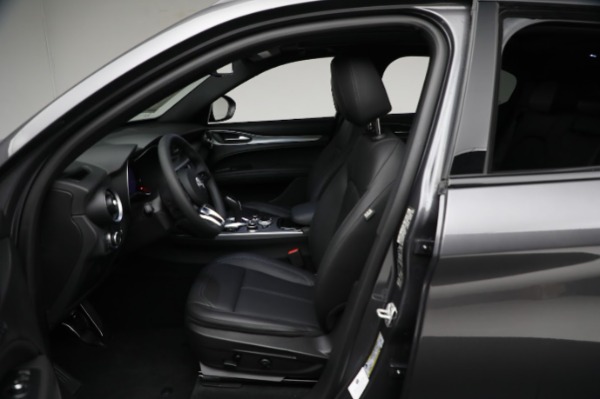 New 2024 Alfa Romeo Stelvio Ti for sale Sold at Bentley Greenwich in Greenwich CT 06830 27
