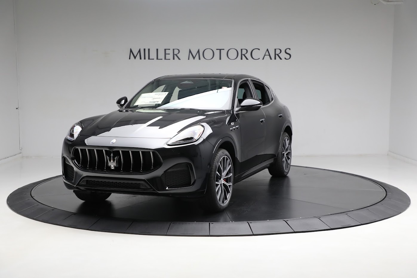 New 2023 Maserati Grecale GT for sale Sold at Bentley Greenwich in Greenwich CT 06830 1