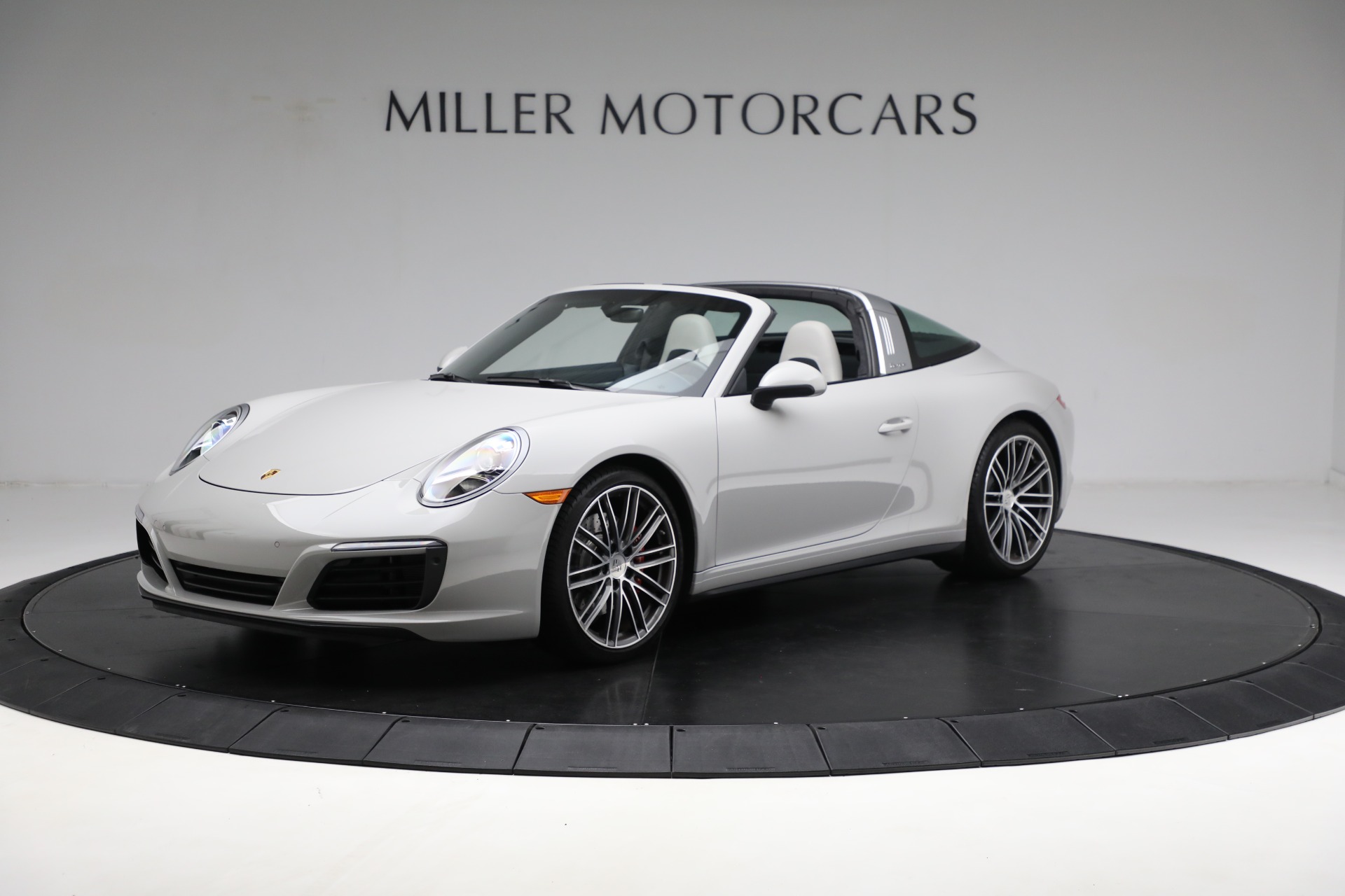 Used 2019 Porsche 911 Targa 4S for sale $149,900 at Bentley Greenwich in Greenwich CT 06830 1