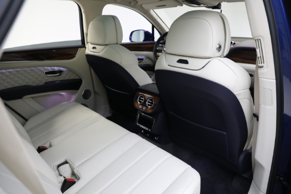 New 2023 Bentley Bentayga Azure Hybrid for sale $224,900 at Bentley Greenwich in Greenwich CT 06830 22