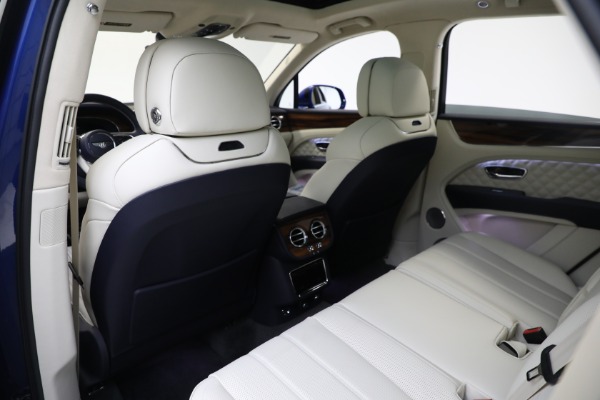 New 2023 Bentley Bentayga Azure Hybrid for sale $224,900 at Bentley Greenwich in Greenwich CT 06830 26