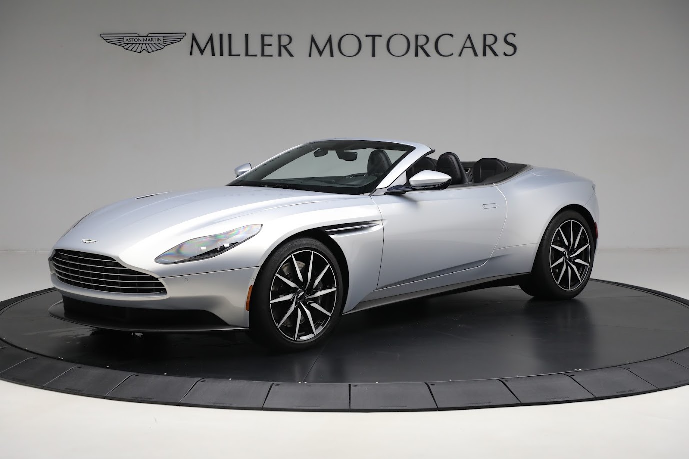 Used 2019 Aston Martin DB11 Volante for sale $129,900 at Bentley Greenwich in Greenwich CT 06830 1