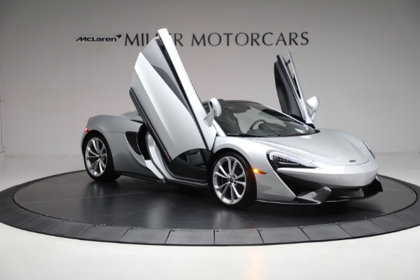 Used 2018 McLaren 570S Spider for sale $162,900 at Bentley Greenwich in Greenwich CT 06830 20