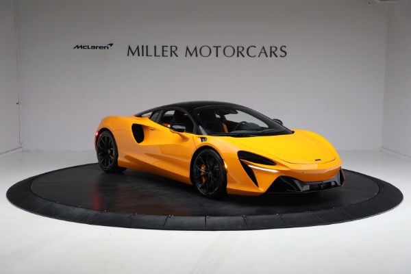New 2024 McLaren Artura Performance for sale $278,733 at Bentley Greenwich in Greenwich CT 06830 14