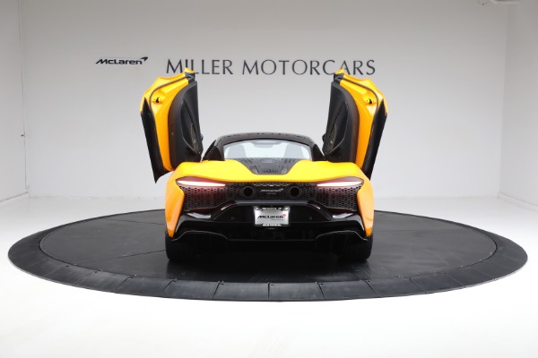 New 2024 McLaren Artura Performance for sale $278,233 at Bentley Greenwich in Greenwich CT 06830 19