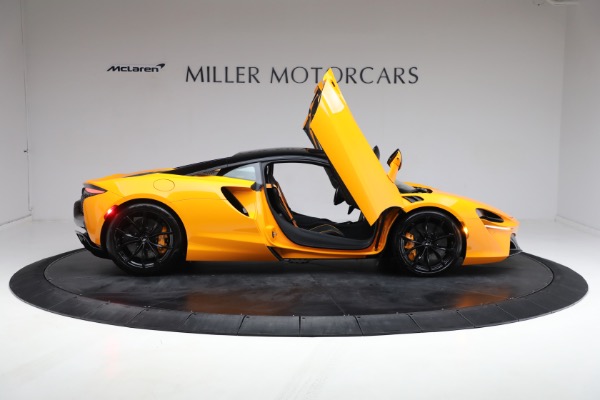 New 2024 McLaren Artura Performance for sale $278,733 at Bentley Greenwich in Greenwich CT 06830 21