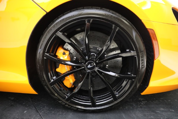 Used 2024 McLaren Artura Performance for sale Call for price at Bentley Greenwich in Greenwich CT 06830 23