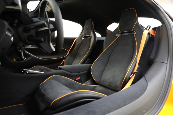 Used 2024 McLaren Artura Performance for sale Call for price at Bentley Greenwich in Greenwich CT 06830 27