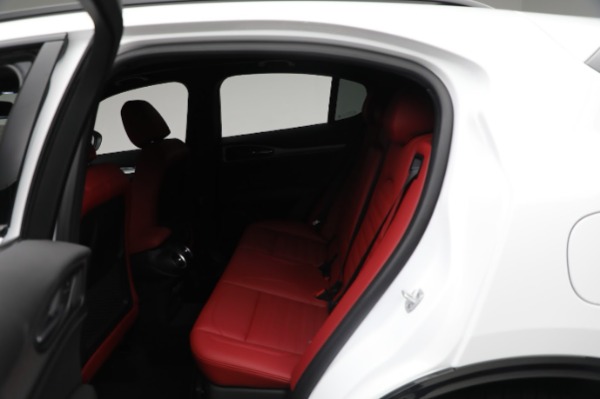New 2024 Alfa Romeo Stelvio Veloce for sale Sold at Bentley Greenwich in Greenwich CT 06830 25