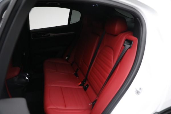 New 2024 Alfa Romeo Stelvio Veloce for sale Sold at Bentley Greenwich in Greenwich CT 06830 27