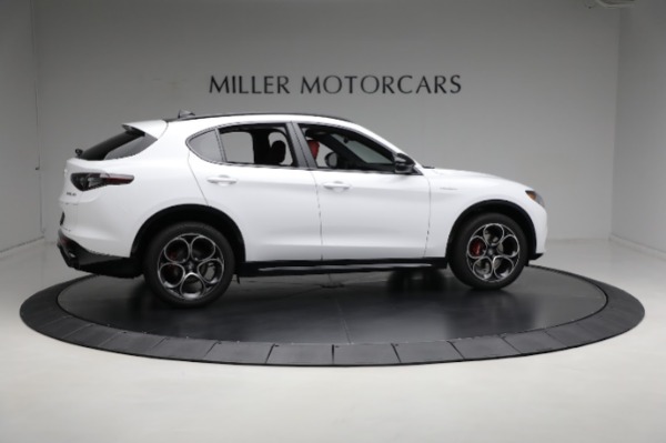 New 2024 Alfa Romeo Stelvio Veloce for sale $57,395 at Bentley Greenwich in Greenwich CT 06830 15