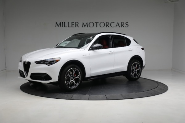 New 2024 Alfa Romeo Stelvio Veloce for sale $57,395 at Bentley Greenwich in Greenwich CT 06830 2