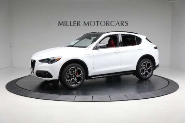 New 2024 Alfa Romeo Stelvio Veloce for sale $57,395 at Bentley Greenwich in Greenwich CT 06830 4