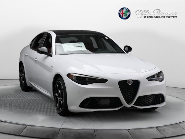 New 2024 Alfa Romeo Giulia Veloce for sale $55,985 at Bentley Greenwich in Greenwich CT 06830 19