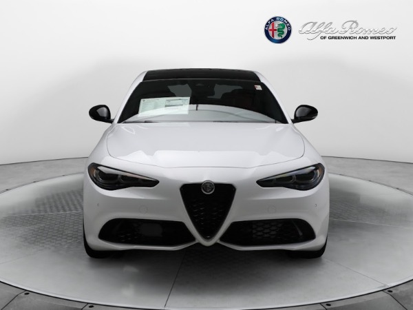 New 2024 Alfa Romeo Giulia Veloce for sale $55,985 at Bentley Greenwich in Greenwich CT 06830 2